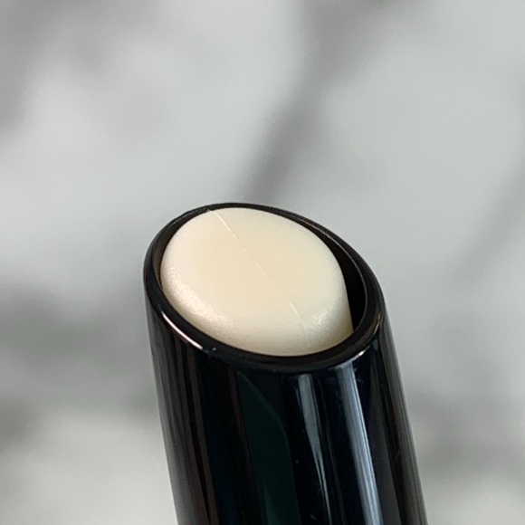 New Trish McEvoy Flawless Lip Primer - Picture 4 of 9